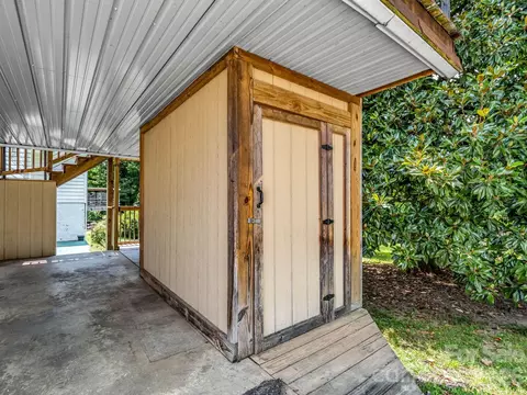 555 State St, Marion, NC 28752 photo 41