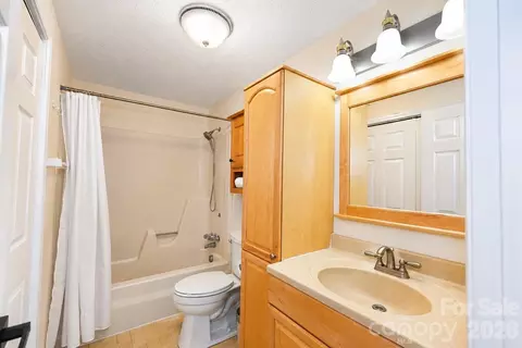 Bath - 3237 Annex St, Conover, NC 28613 photo 2 of 2
