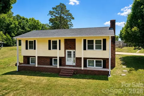 Exterior - 3237 Annex St, Conover, NC 28613 photo 1 of 6