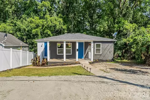 529 NW Stage St, Lenoir, NC 28645