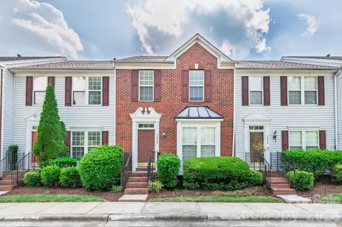 11018 Garden Oaks Ln, Charlotte, NC 28273