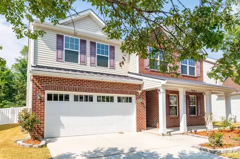 Exterior - 8212 Ruby Valley Rd, Charlotte, NC 28277 photo 2 of 7