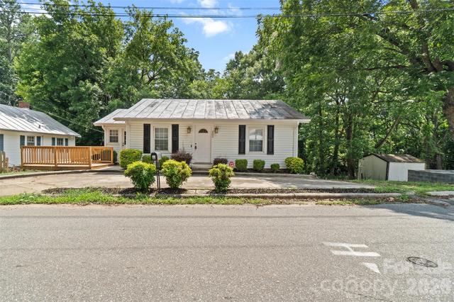 202 E Hargrave St, Wadesboro, NC 28170