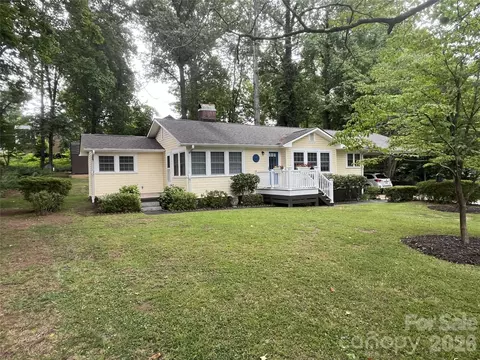 117 Whitney Ave, Tryon, NC 28782 photo 3
