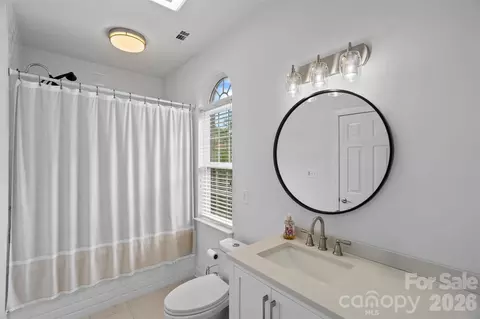 Bath - 3003 Rochester Ct, Monroe, NC 28110 photo 5 of 6