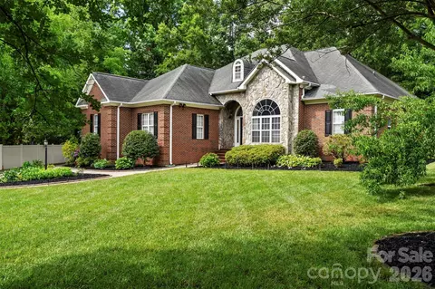 Exterior - 3003 Rochester Ct, Monroe, NC 28110 photo 2 of 8
