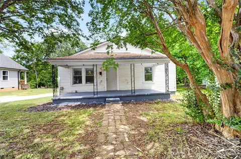 216 W Shannonhouse St, Shelby, NC 28152