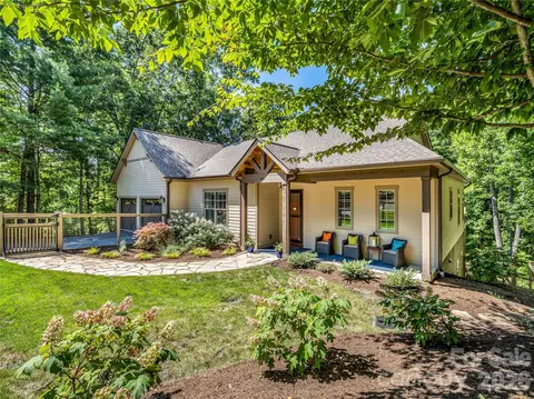122 Cisco Rd, Asheville, NC 28805