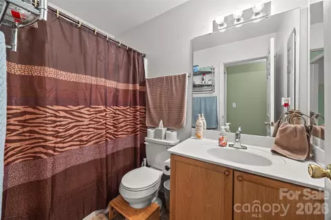 Bath - 659 E Cheval Dr, Fort Mill, SC 29708 photo 2 of 4