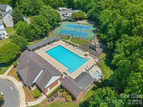 Exterior - 659 E Cheval Dr, Fort Mill, SC 29708 photo 6 of 6