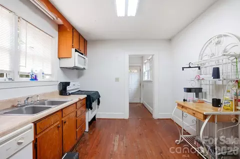 Kitchen - 4980 S Main St, Salisbury, NC 28147 photo 1 of 2
