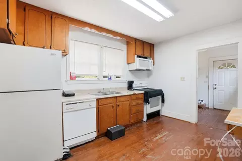 Kitchen - 4980 S Main St, Salisbury, NC 28147 photo 2 of 2
