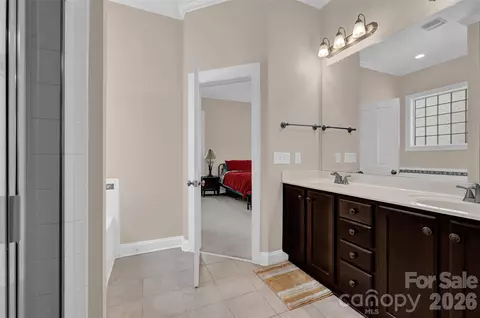 Bath - 4090 Library Nw Ln NW, Conover, NC 28613 photo 1 of 3