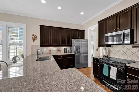 Kitchen - 4090 Library Nw Ln NW, Conover, NC 28613 photo 2 of 3