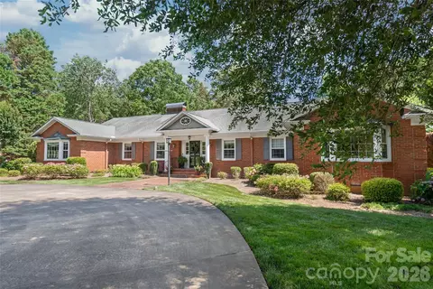 301 Fairway Dr, Fort Mill, SC 29715
