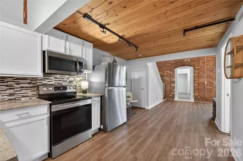 201 S Hoskins 121 Rd #121, Charlotte, NC 28208