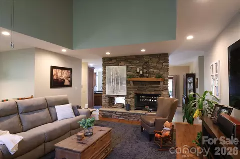 100 Hannah Dr, Mill Spring, NC 28756 photo 7