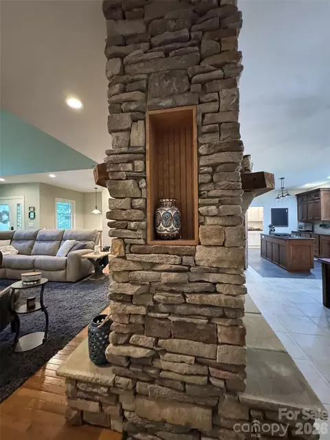 100 Hannah Dr, Mill Spring, NC 28756 photo 17