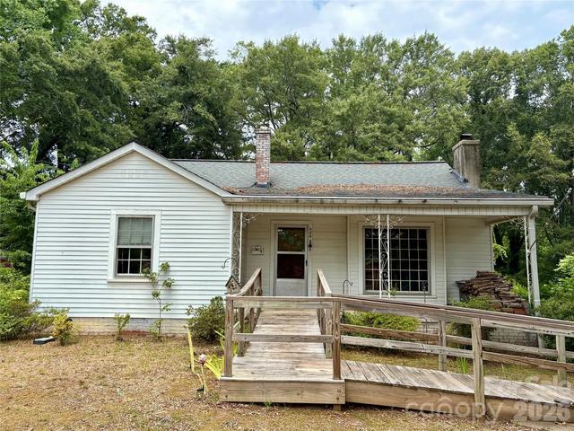 406 Circle W Dr W, Shelby, NC 28150