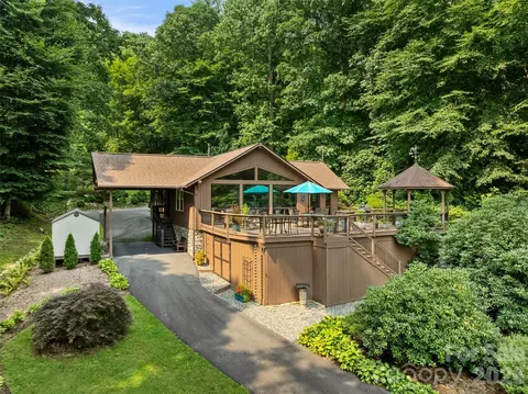 4 Timbersong Dr, Weaverville, NC 28787