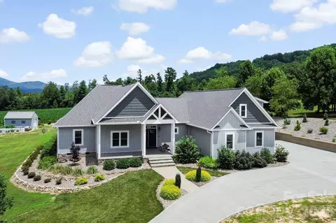 525 Byers Cove Rd, Hendersonville, NC 28792