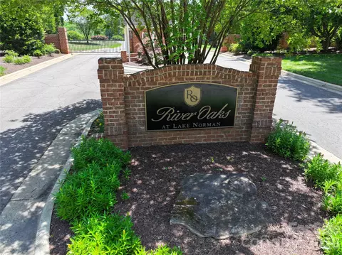 Broken Arrow Drive, Statesville, NC 28677