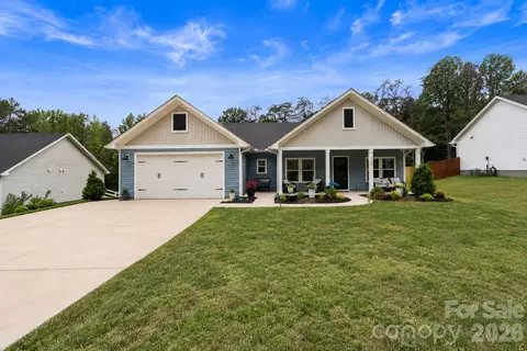 1002 Westminster Dr, Statesville, NC 28677