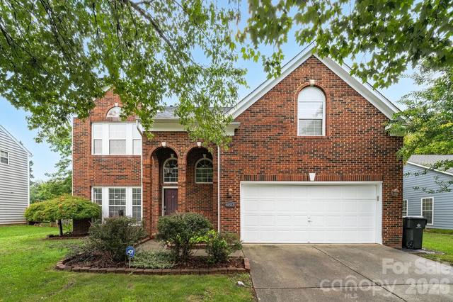 6813 Neuhoff Ln, Charlotte, NC 28269
