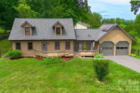 100 Forest Park Dr, Hendersonville, NC 28792