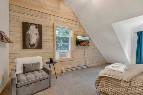 Bedroom - 133 Greenbriar Rd, Beech Mountain, NC 28604 photo 4 of 5