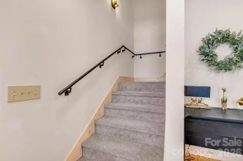 Entry Way - 133 Greenbriar Rd, Beech Mountain, NC 28604 photo 3 of 4