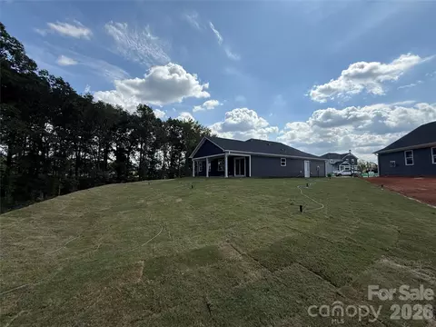 Exterior - 533 Creston Place Dr, Monroe, NC 28110 photo 1 of 2