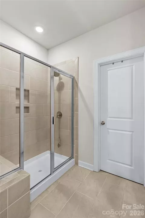 Bath - 2157 Cherrybark Ct, Denver, NC 28037 photo 1 of 3