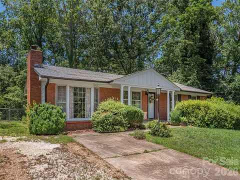 25 Laurel Park Dr, Arden, NC 28704