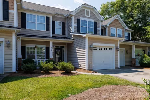 334 Rose Garden Ct, Rock Hill, SC 29732