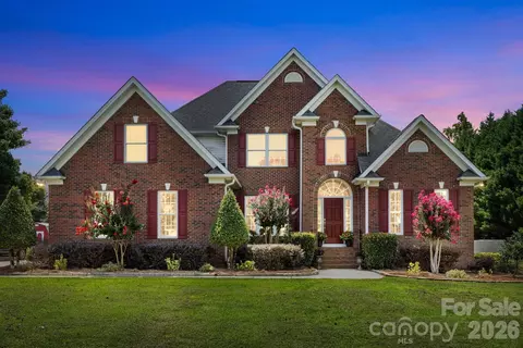 527 Hallman Dr, Rock Hill, SC 29732