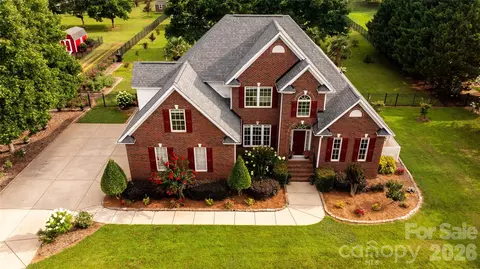 527 Hallman Dr, Rock Hill, SC 29732