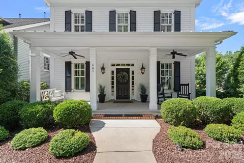 641 Hudson Pl, Davidson, NC 28036 photo 2