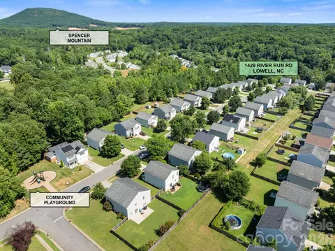View/Area - 1429 River Run Rd, Lowell, NC 28098 photo 3 of 7
