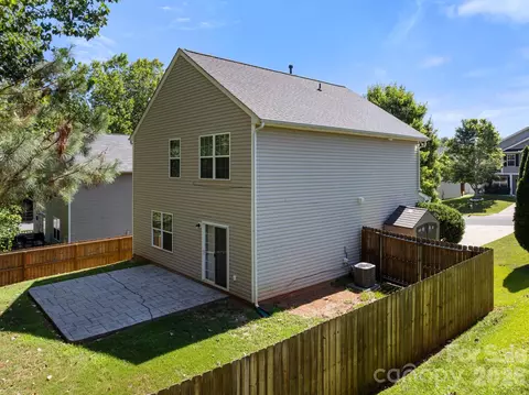 Exterior - 1429 River Run Rd, Lowell, NC 28098 photo 2 of 2