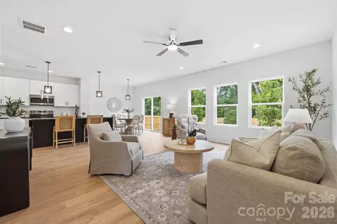 1735 Byrum St, Charlotte, NC 28216