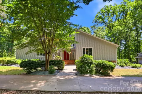 229 Cari Ln, Matthews, NC 28104
