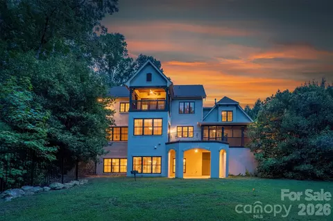 3003 Ocaso Ct, Matthews, NC 28104