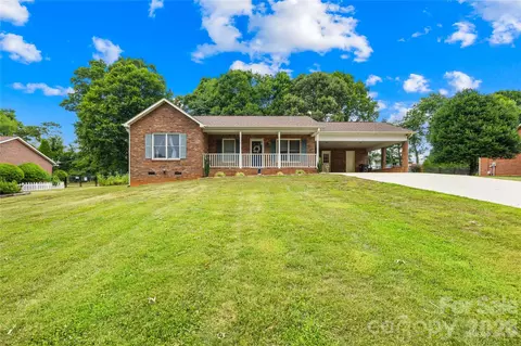 156 Doe Trail Ln, Statesville, NC 28625