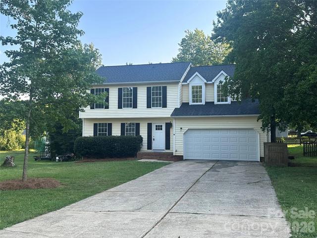 2000 Teresa Jill Dr, Charlotte, NC 28213