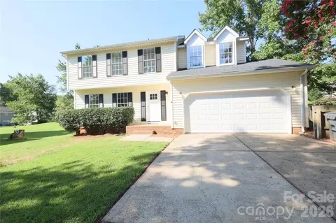 2000 Teresa Jill Dr, Charlotte, NC 28213