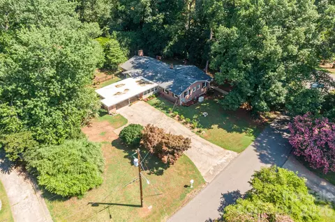 324 Country Club Cir, Shelby, NC 28150