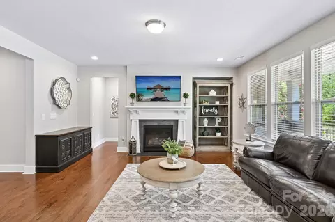 928 Elderberry Ln, Clover, SC 29710 photo 8