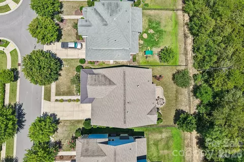 928 Elderberry Ln, Clover, SC 29710 photo 17