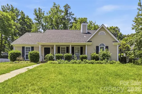6136 Sunbridge Ct, Charlotte, NC 28269